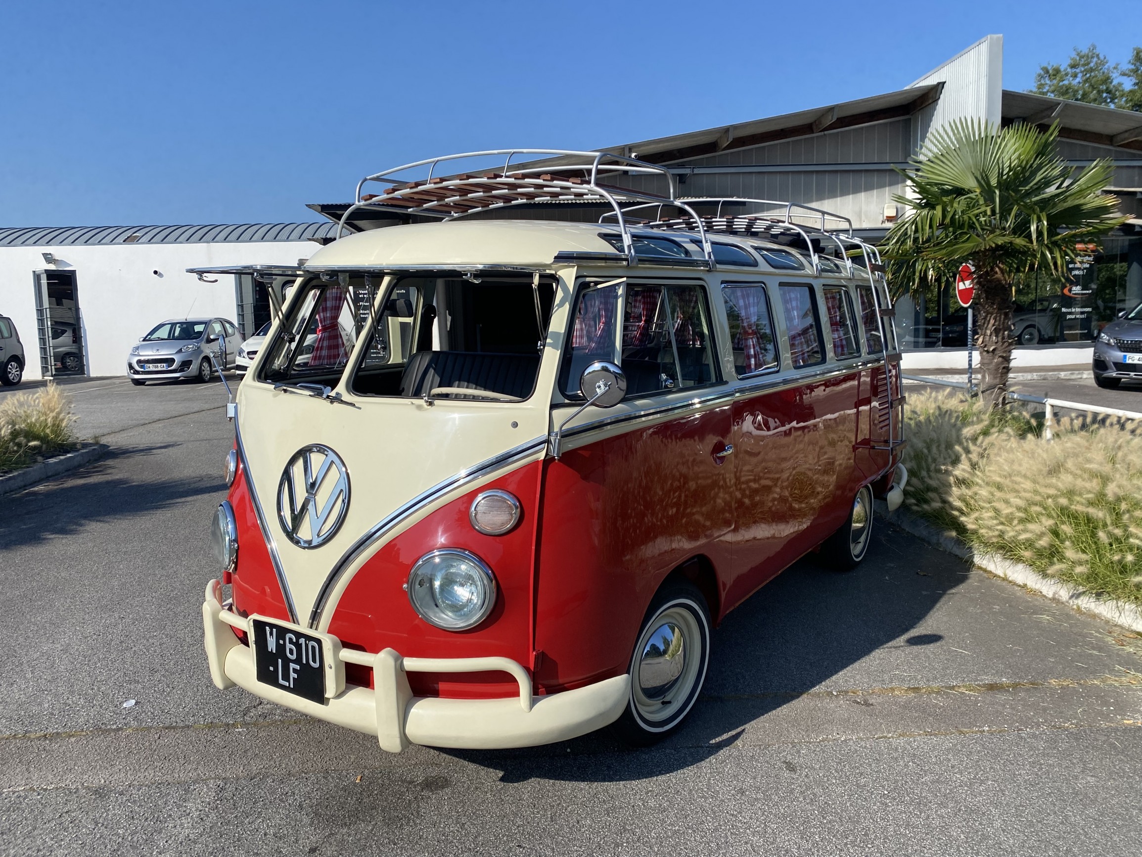 VOLKSWAGEN TRANSPORTER