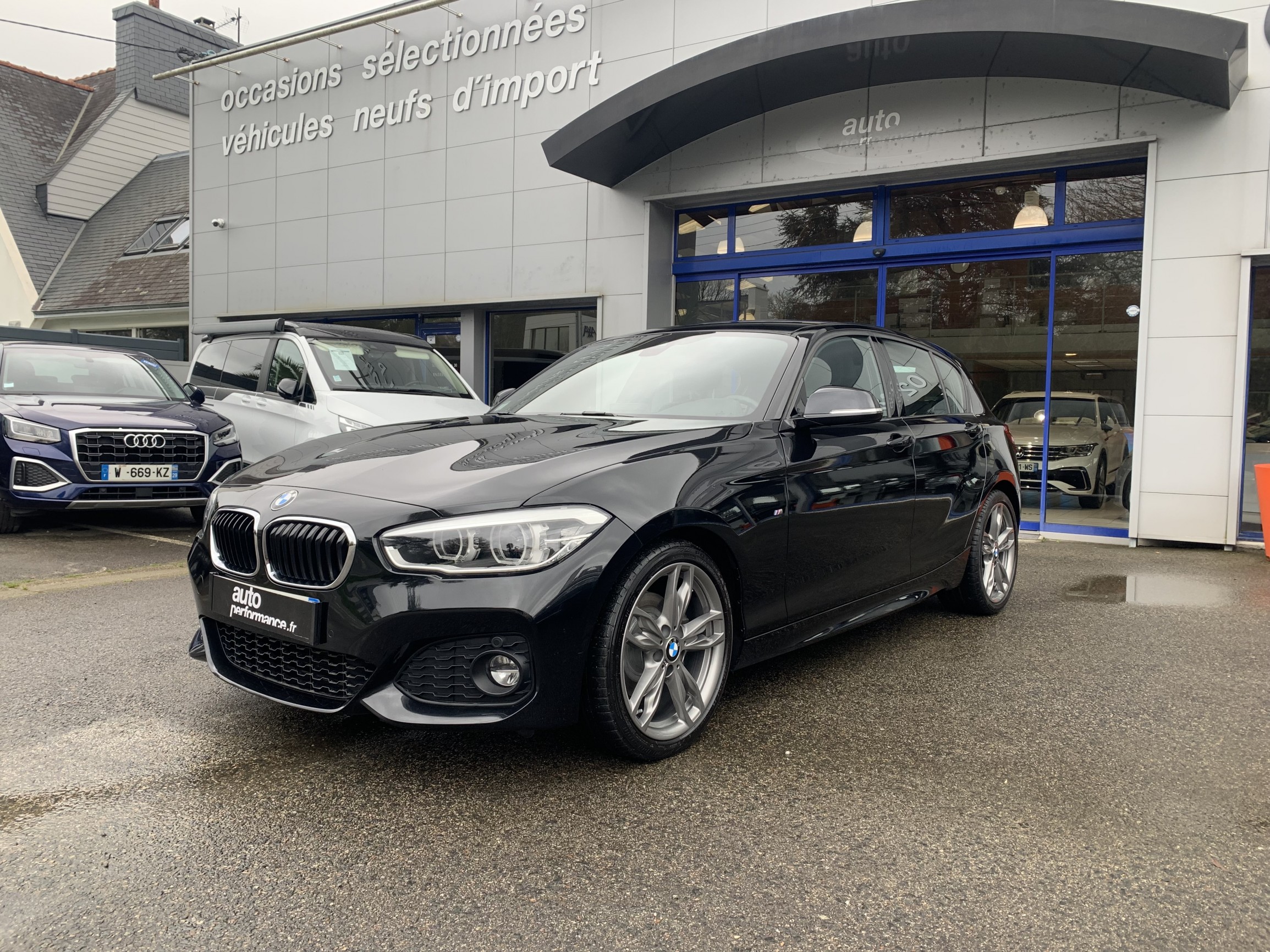 BMW  120i