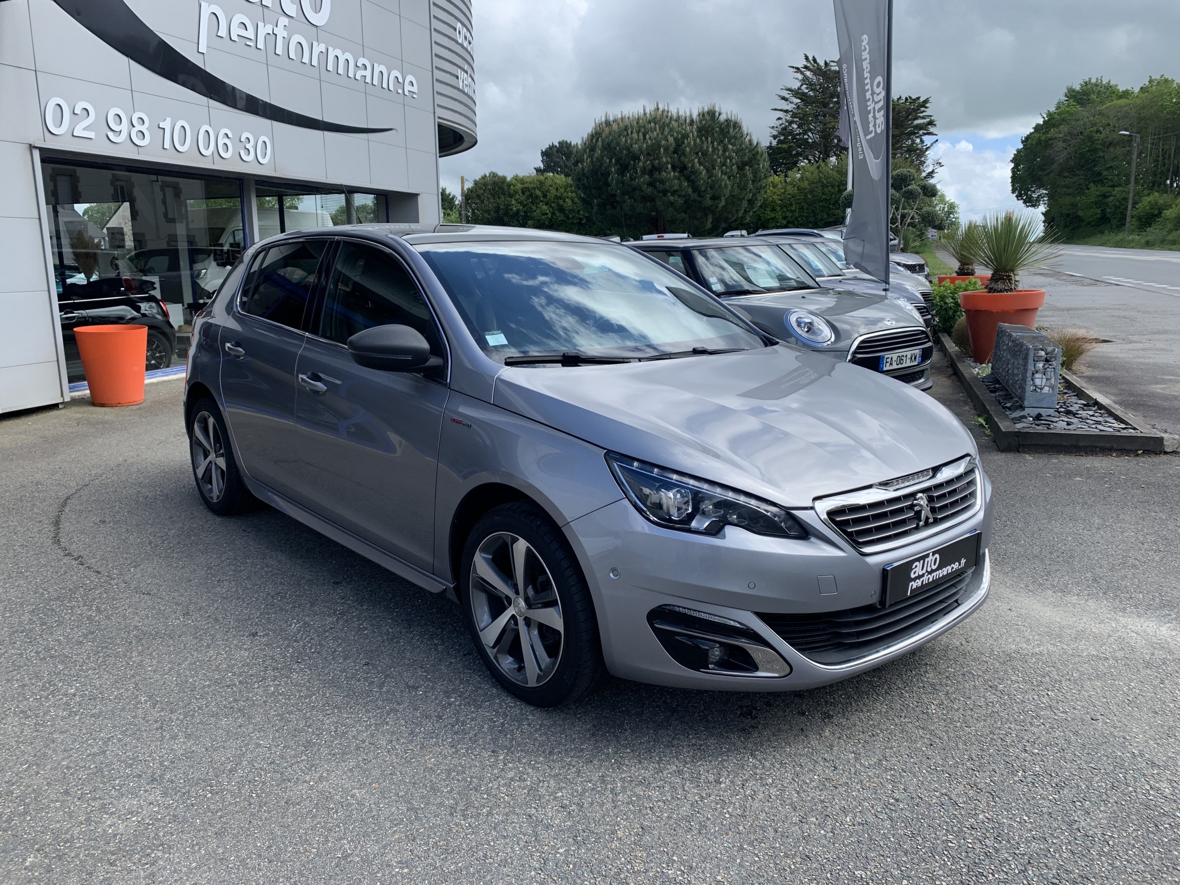 PEUGEOT 308