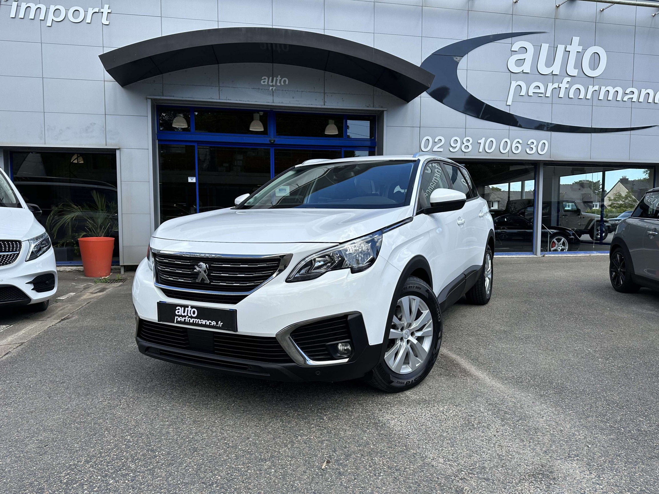 PEUGEOT 5008