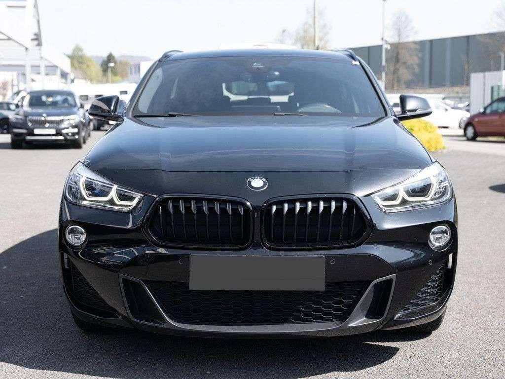 BMW  X2
