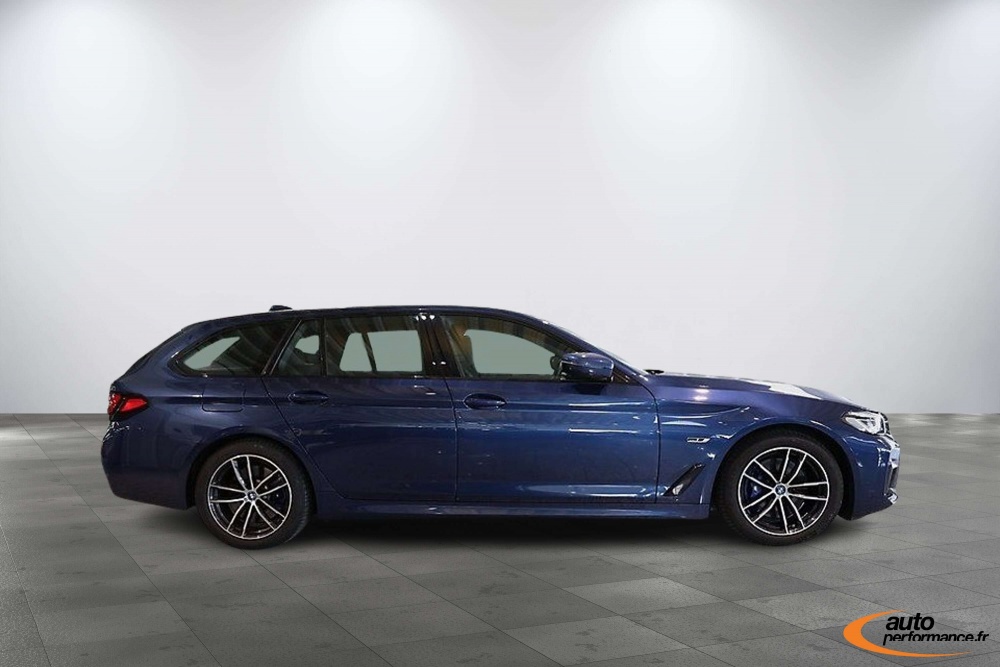 BMW  SERIE 5 530E TOURING M Sport (183 ch + 109 ch) Bleu phytonique